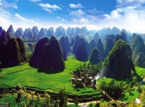 【谁与争锋6日游】马岭河峡谷；万峰林；万峰湖；黄果树大瀑布；荔波小七孔；西江千户苗寨（入住三晚四星酒店，二晚五星级酒店，不进任何购物店）